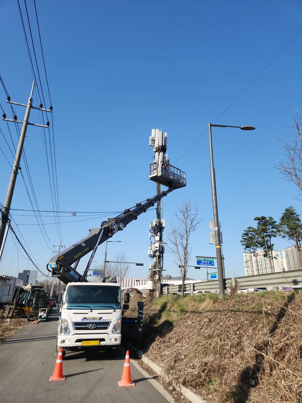 도로 시설물 인접 현장