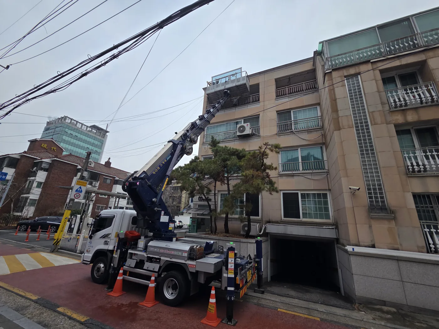 주택 주변 외벽 현장