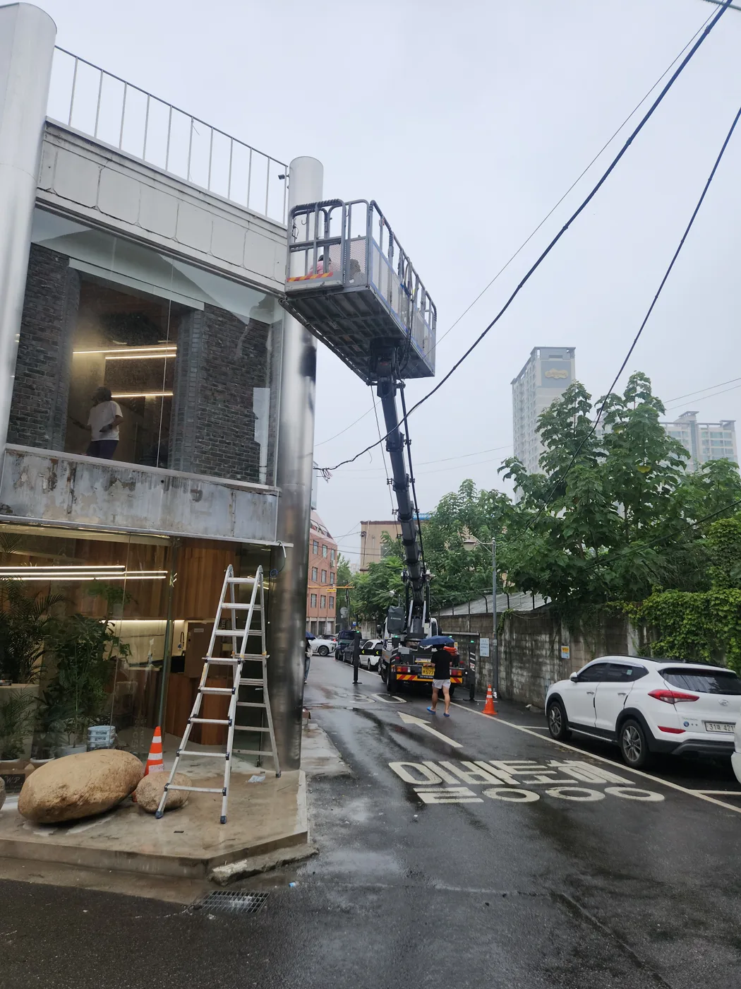 주택 주변 외벽 현장