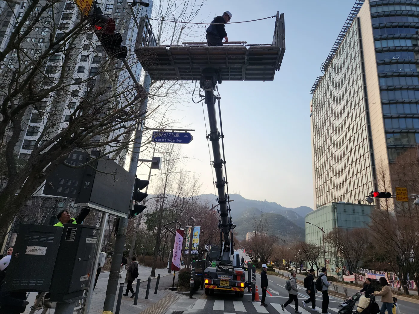 도로 시설물 인접 현장